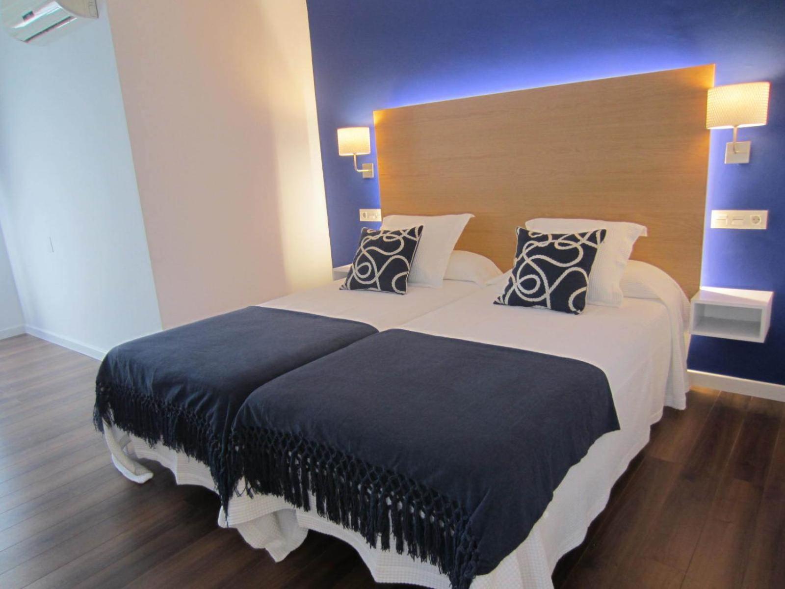 Hotel Llorca Platja de l’Almadrava Zimmer foto